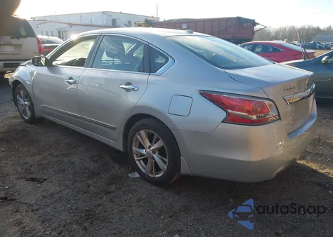 2015 Nissan Altima 2.5 Sv z USA, uszkodzony, nr VIN 1N4AL3AP9FC158388